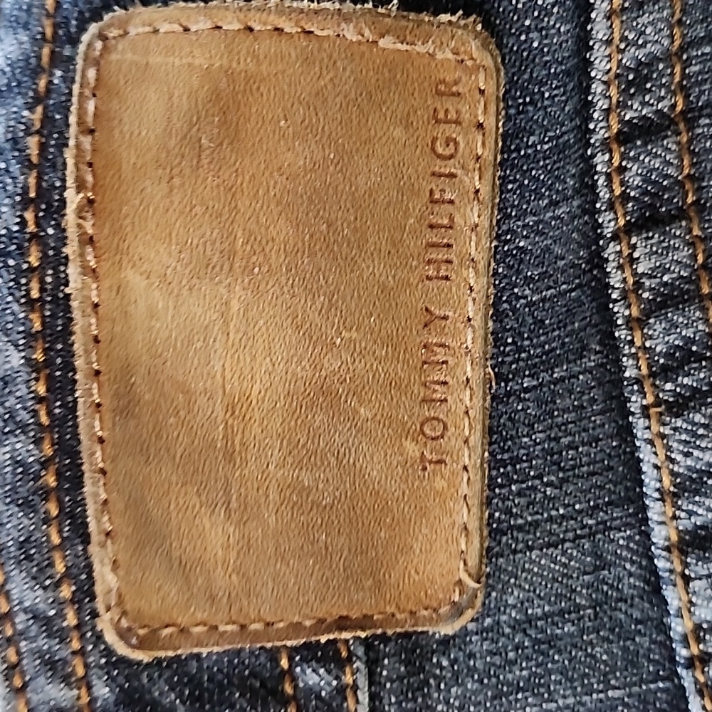 Jeans - Picture 2 of 3